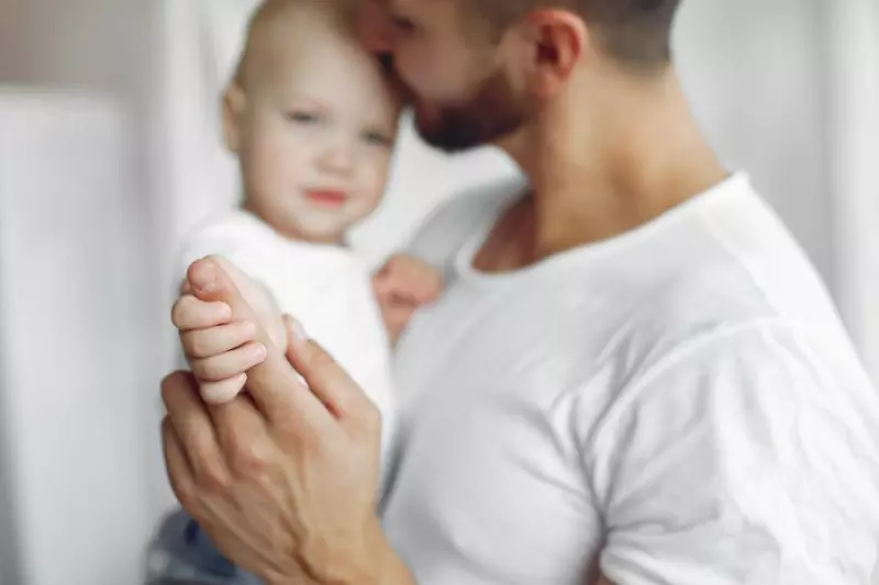 Zaangażowanie ojców w opiekę nad dziećmi wspiera aktywność zawodową kobiet
